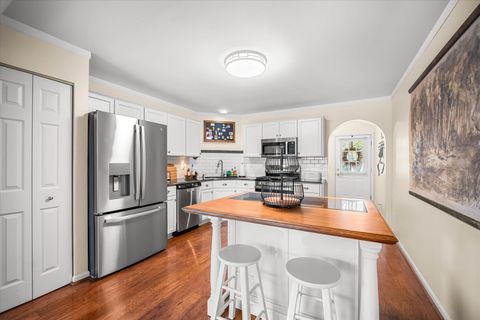Tiny photo for 3108 St Michel Lane, St. Charles, IL 60175 (MLS # 12493848)