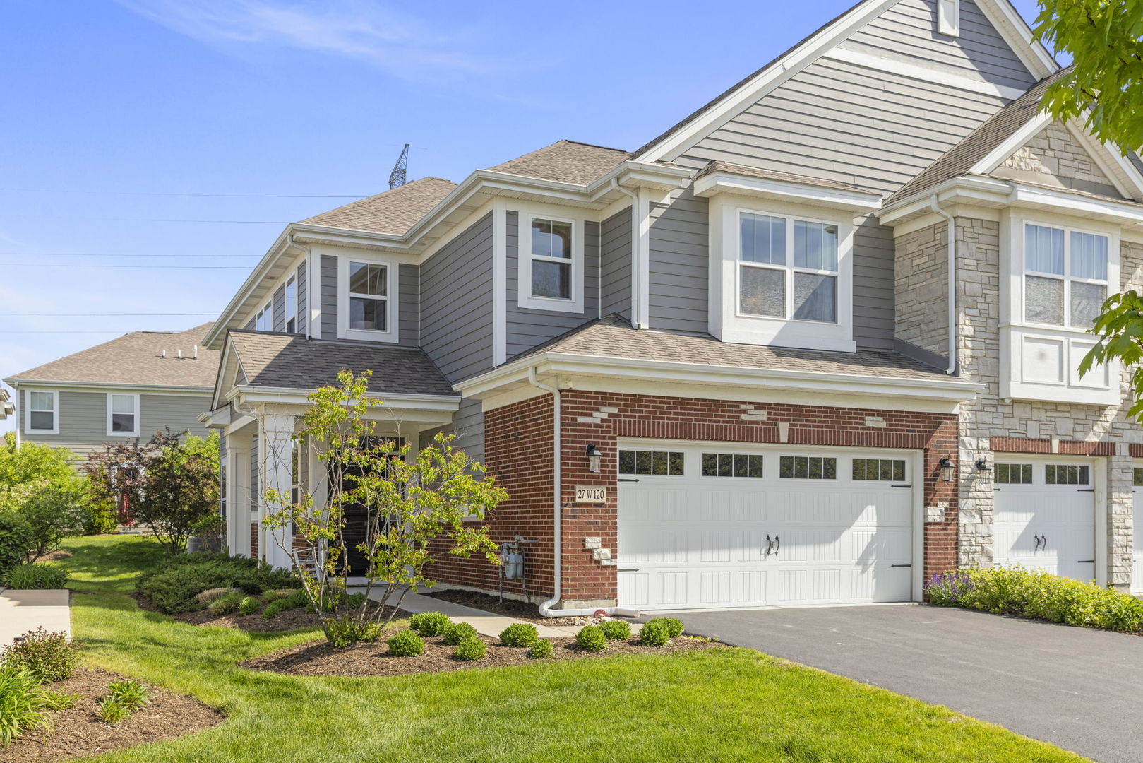 27w120 Timber Creek Drive