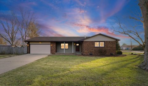 Photo of 1688 WILLOWDALE Drive, St. Joseph, IL 61873 (MLS # 12534459)