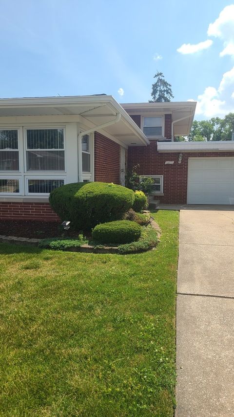 Tiny photo for 16347 Ingleside Avenue, South Holland, IL 60473 (MLS # 12447962)