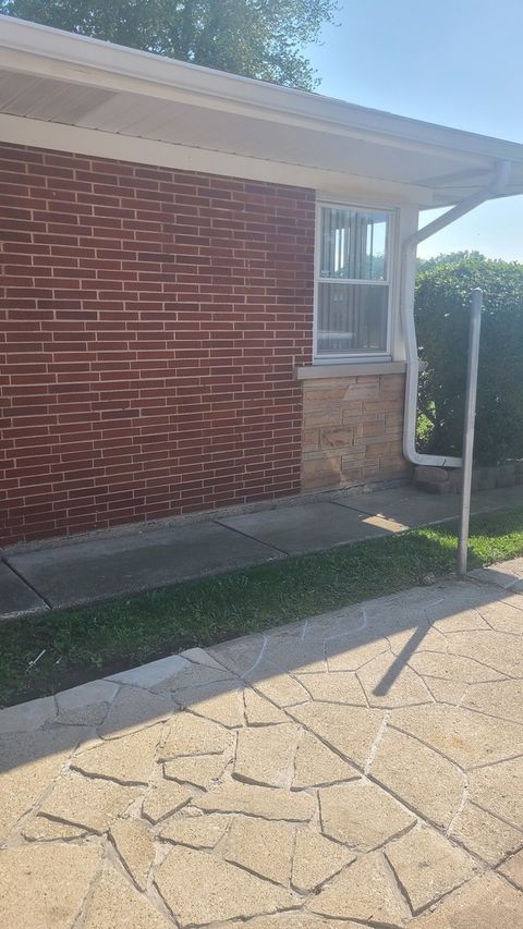 Tiny photo for 16347 Ingleside Avenue, South Holland, IL 60473 (MLS # 12447962)