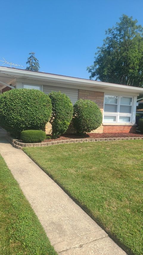 Tiny photo for 16347 Ingleside Avenue, South Holland, IL 60473 (MLS # 12447962)