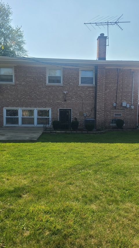 Tiny photo for 16347 Ingleside Avenue, South Holland, IL 60473 (MLS # 12447962)