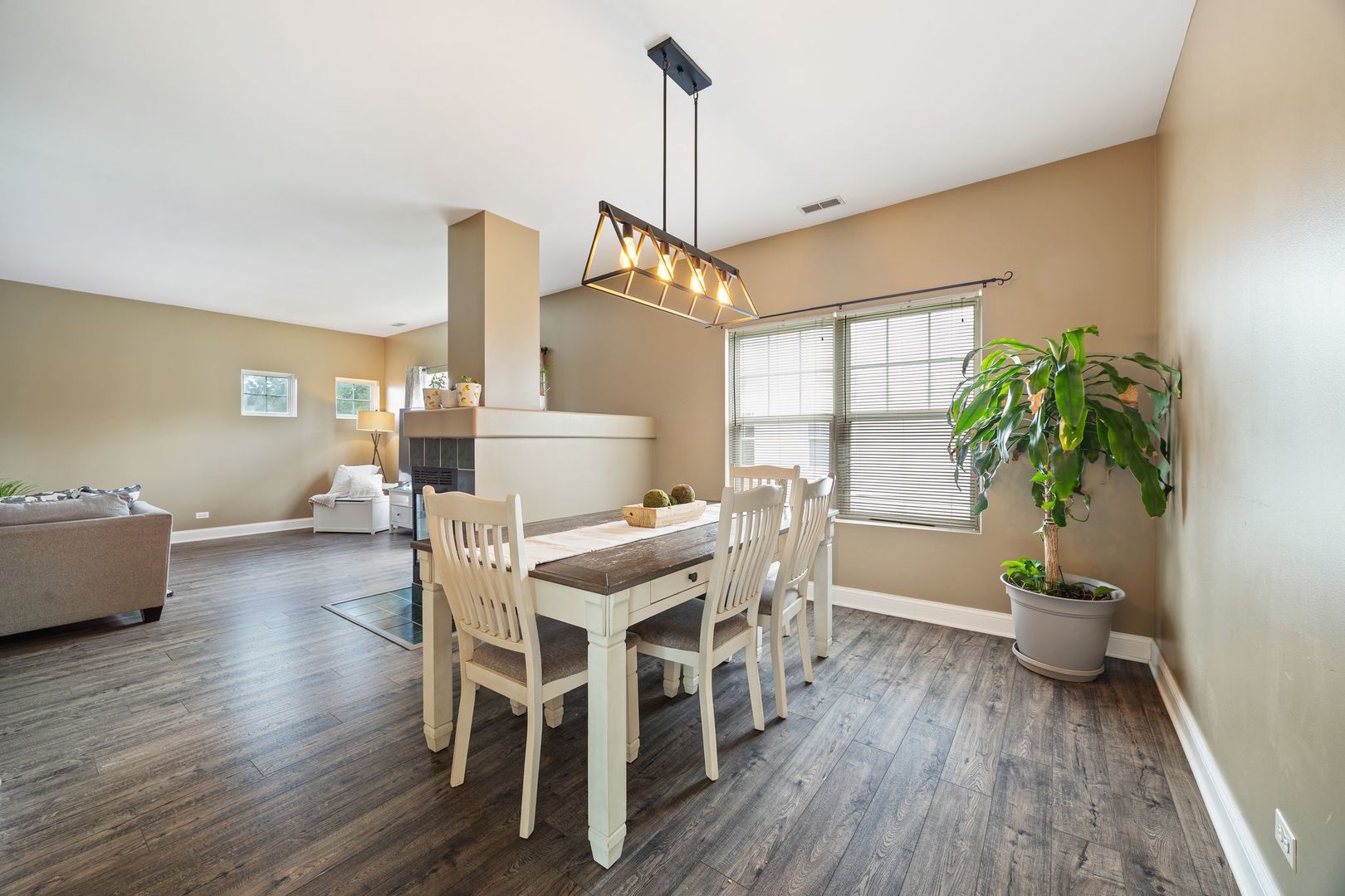 1080 Delta Drive 1080