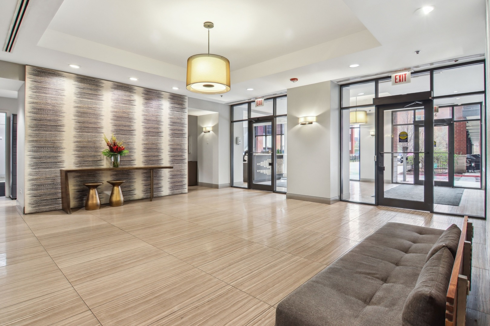 330 N Jefferson Street 1002