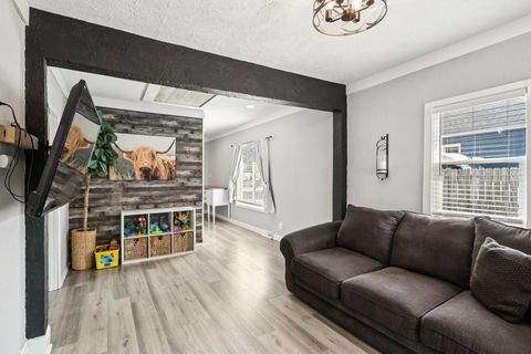 Tiny photo for 205 Shadydell Avenue, Mundelein, IL 60060 (MLS # 12582609)