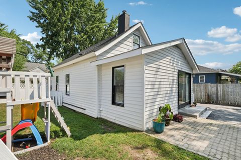 Tiny photo for 205 Shadydell Avenue, Mundelein, IL 60060 (MLS # 12582609)