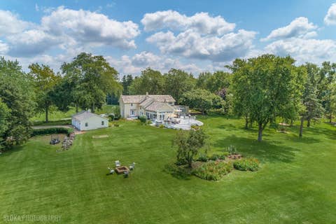 Tiny photo for 62 Dundee Lane, Barrington Hills, IL 60010 (MLS # 12715367)