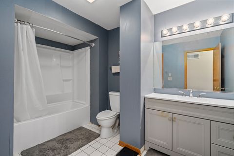 Tiny photo for 13910 Cambridge Circle, Plainfield, IL 60544 (MLS # 12536306)