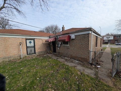 Tiny photo for 9960 S Van Vlissingen Road, Chicago, IL 60617 (MLS # 12603668)