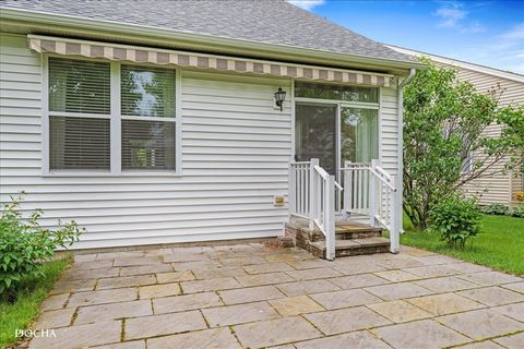 Tiny photo for 623 Queen Drive, Oswego, IL 60543 (MLS # 12518487)