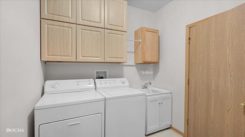 Tiny photo for 623 Queen Drive, Oswego, IL 60543 (MLS # 12518487)