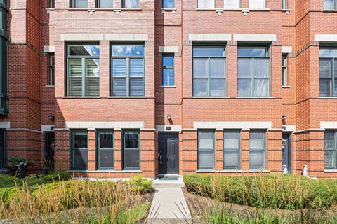 Photo of 233 W Wood Street #73B, Palatine, IL 60067 (MLS # 12720321)