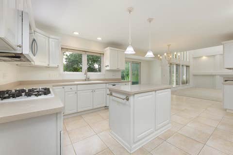 Tiny photo for 2855 Clara Avenue, Aurora, IL 60504 (MLS # 12693779)