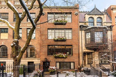 26 E SCOTT Street 3 Chicago IL 60610