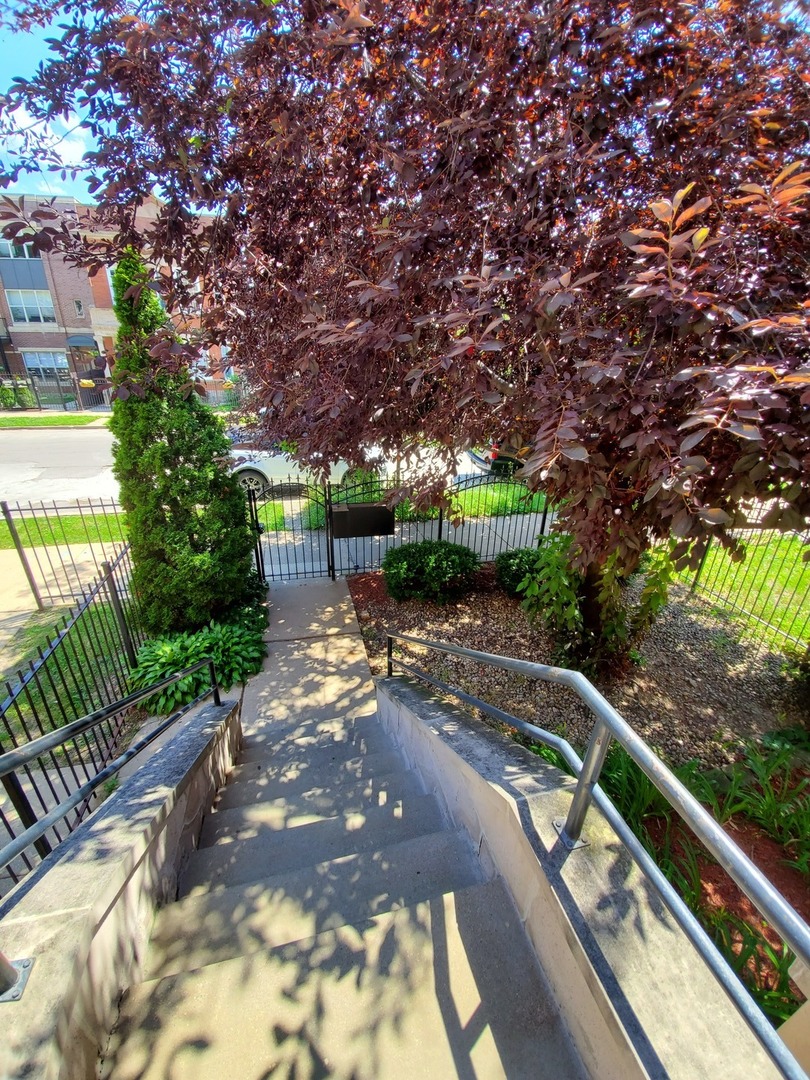 2226 W Monroe Street 3