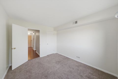 Tiny photo for 9840 S Pulaski Road #310, Oak Lawn, IL 60453 (MLS # 12650714)
