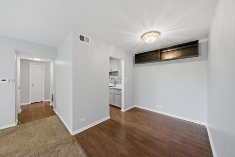 Tiny photo for 9840 S Pulaski Road #310, Oak Lawn, IL 60453 (MLS # 12650714)
