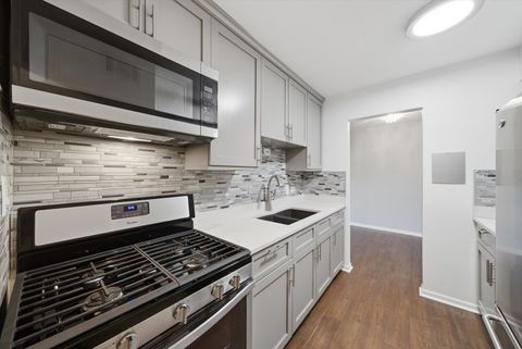 Tiny photo for 9840 S Pulaski Road #310, Oak Lawn, IL 60453 (MLS # 12650714)