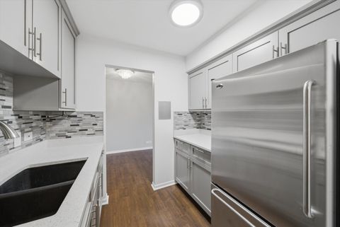 Tiny photo for 9840 S Pulaski Road #310, Oak Lawn, IL 60453 (MLS # 12650714)