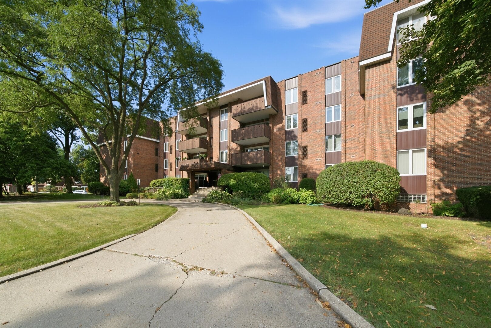120 S Spruce Avenue 307