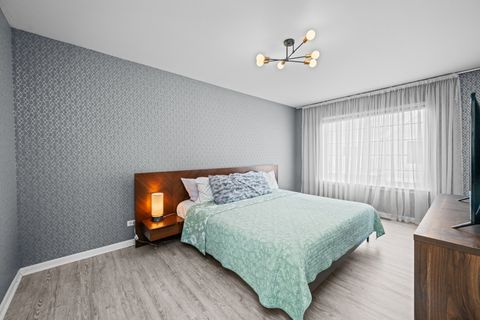 Tiny photo for 70 CHERBOURG Court #70, Wheeling, IL 60090 (MLS # 12481394)