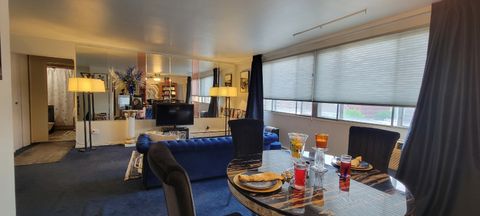 Tiny photo for 6300 N Sheridan Road #811, Chicago, IL 60660 (MLS # 12398815)
