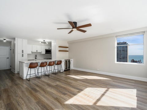 Tiny photo for 30 E Elm Street #18B, Chicago, IL 60611 (MLS # 12782755)
