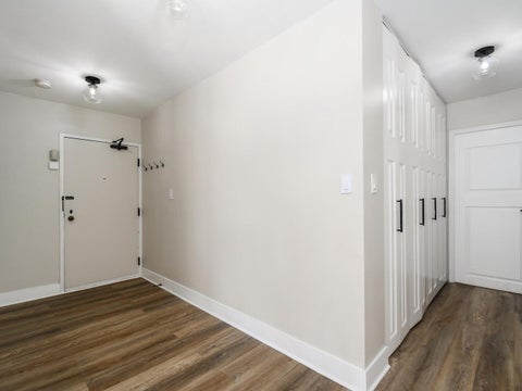 Tiny photo for 30 E Elm Street #18B, Chicago, IL 60611 (MLS # 12782755)