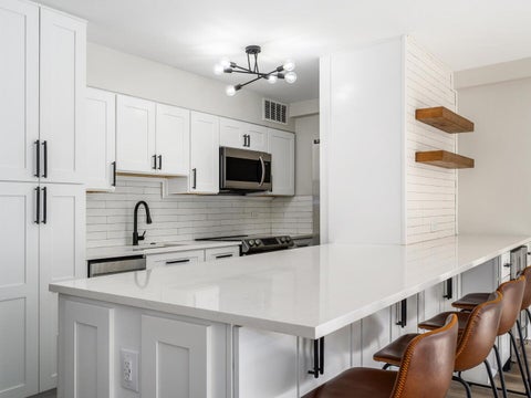 Tiny photo for 30 E Elm Street #18B, Chicago, IL 60611 (MLS # 12782755)