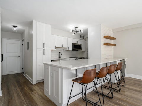 Tiny photo for 30 E Elm Street #18B, Chicago, IL 60611 (MLS # 12782755)