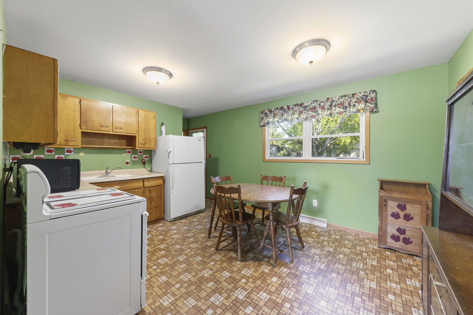 303 E Edgelawn Drive