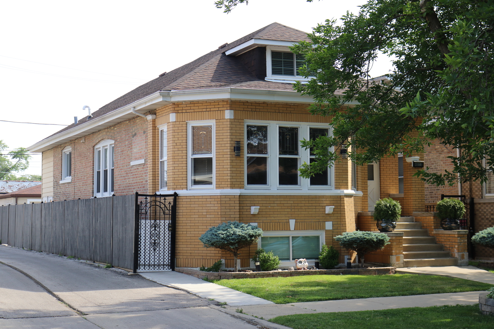 4617 W Montana Street