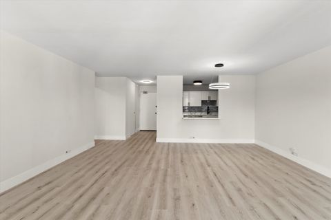 Tiny photo for 1560 N Sandburg Terrace #1508J, Chicago, IL 60610 (MLS # 12464813)