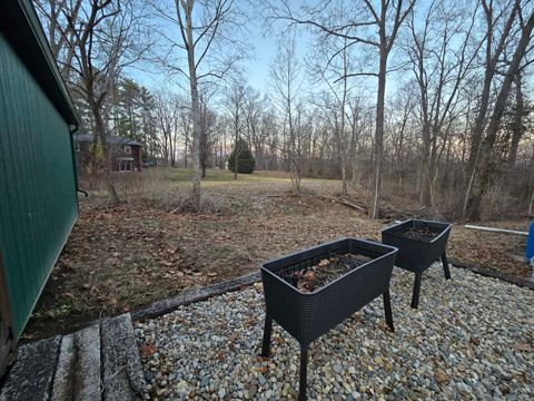 Tiny photo for 15610 Lakeview Lane, Mt Vernon, IL 62864 (MLS # 12570975)