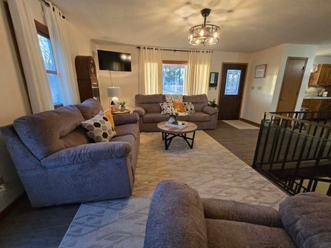 Tiny photo for 15610 Lakeview Lane, Mt Vernon, IL 62864 (MLS # 12570975)