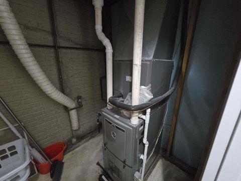 Tiny photo for 15610 Lakeview Lane, Mt Vernon, IL 62864 (MLS # 12570975)