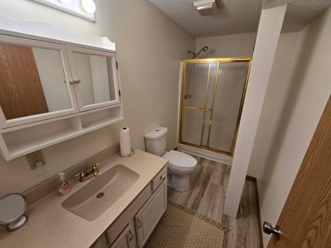 Tiny photo for 15610 Lakeview Lane, Mt Vernon, IL 62864 (MLS # 12570975)