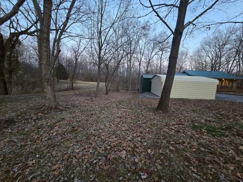 Tiny photo for 15610 Lakeview Lane, Mt Vernon, IL 62864 (MLS # 12570975)