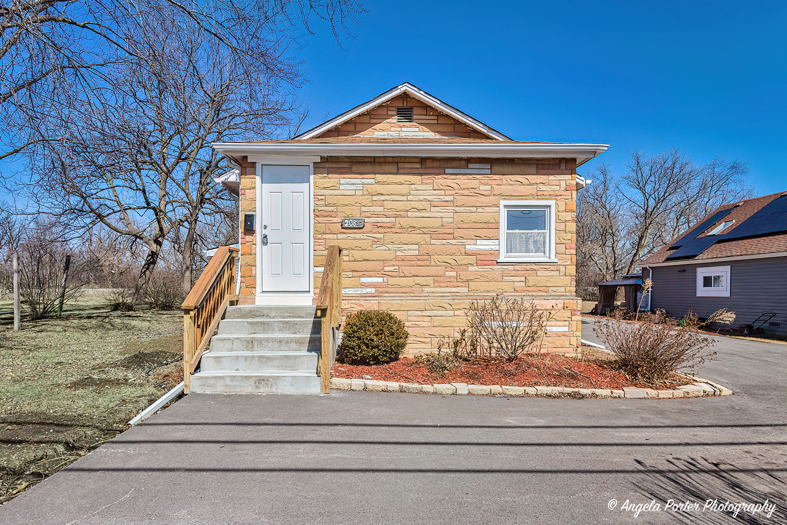 208 W Nippersink Road