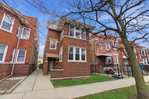 2318 W Addison Street Chicago IL 60618