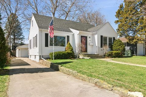 Photo of 142 S Fremont Street, Palatine, IL 60067 (MLS # 12645923)