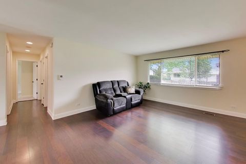 Tiny photo for 605 N Rohlwing Road, Palatine, IL 60074 (MLS # 12649941)