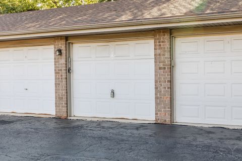 Tiny photo for 10288 Southwest Highway #3D, Chicago Ridge, IL 60415 (MLS # 12594034)