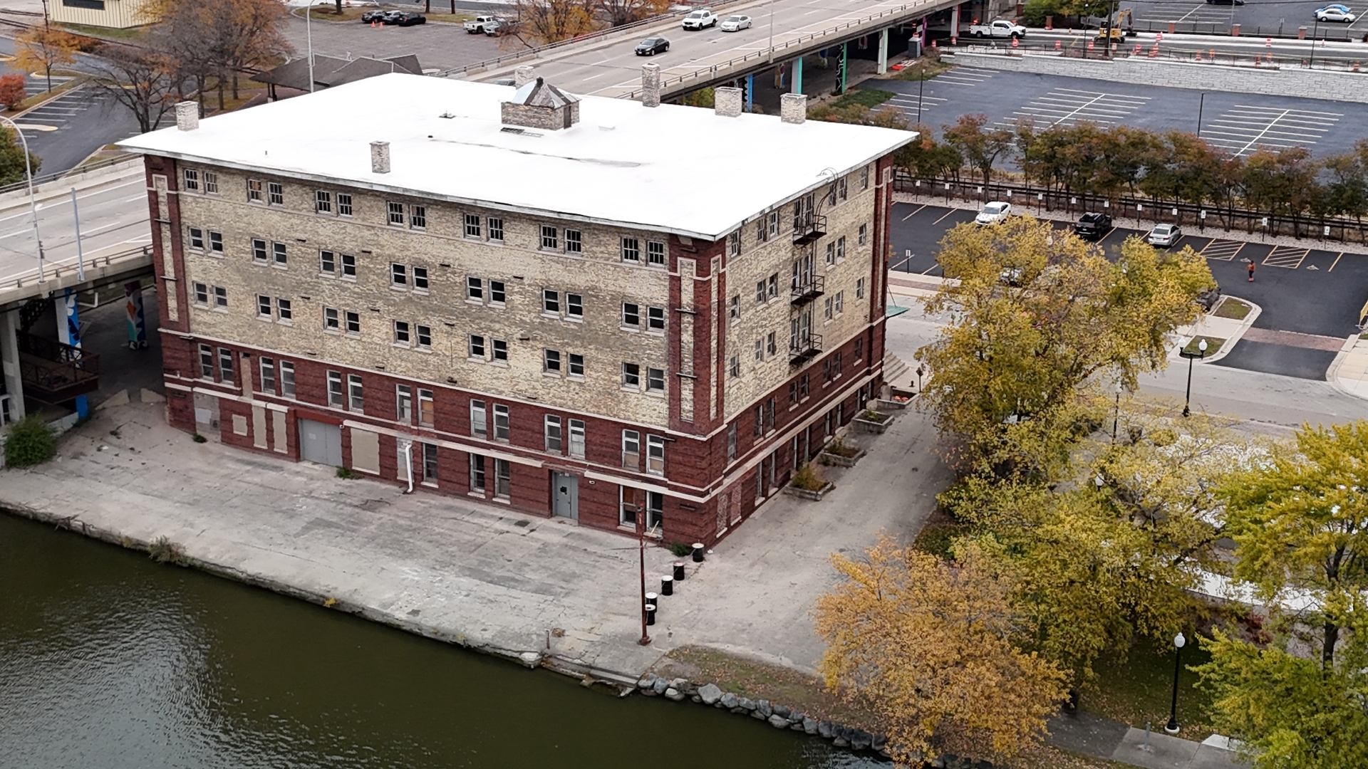 220 N Water Street