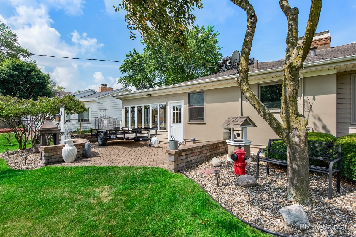 133 N WESTON Avenue