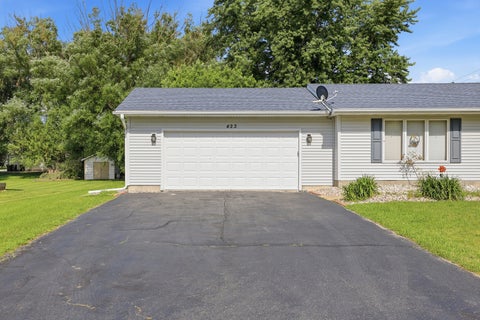 Tiny photo for 423 Wayne RD, Rochelle, IL 61068 (MLS # 12685057)