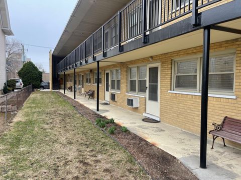 Tiny photo for 2336 Union Street #3, Blue Island, IL 60406 (MLS # 12417826)