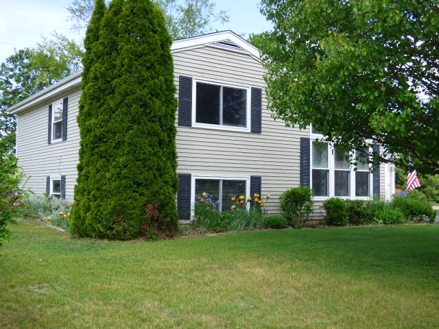 1034 Cottonwood Lane
