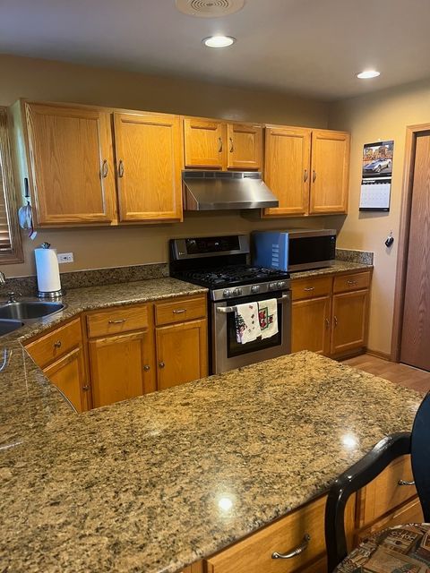 Tiny photo for 2024 E 171st Court, South Holland, IL 60473 (MLS # 12471598)